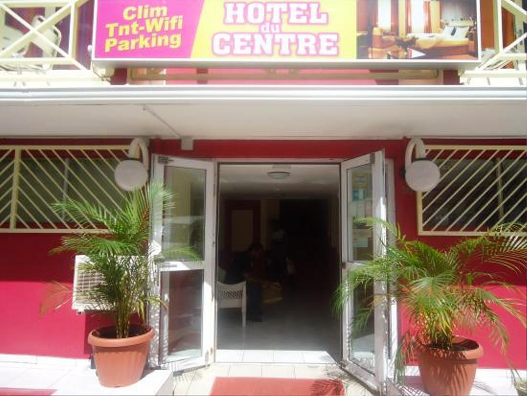 Hotel Du Centre Σαιν-Ντενί Εξωτερικό φωτογραφία